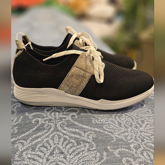 Munro Sandi Sneaker Slip On Black Knit Cloud Gray NWT - Picture 5 of 7